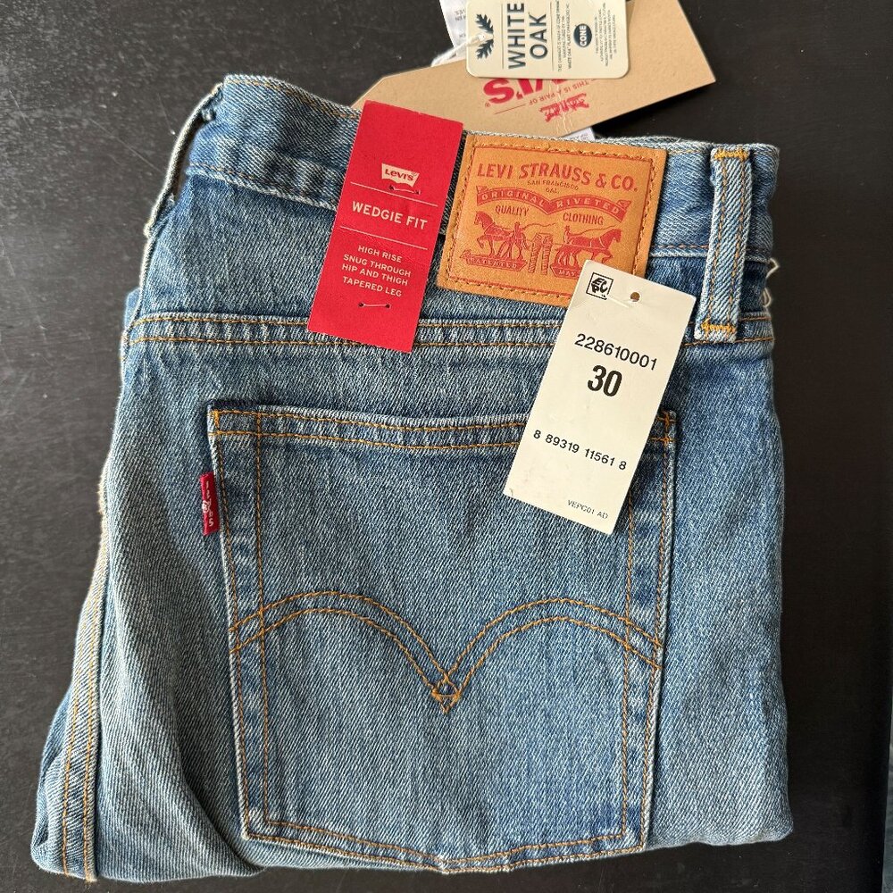 Levis White Oak Wedgie Skinny Jeans 30